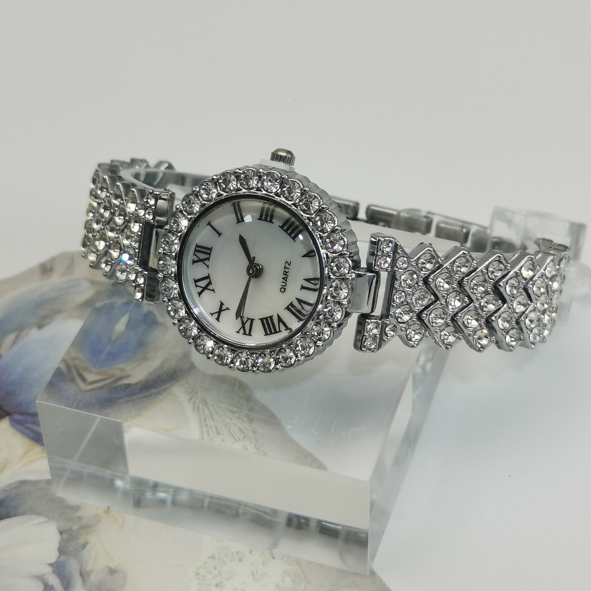 Fashion Business Versatile Diamond-studded Starry Sky Quartz Watch Bracelet For Women